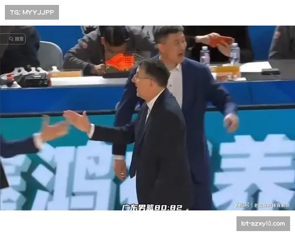 杜锋依赖外援遭批评 本土球员长时间摸不着球战术参与度低 杜锋依赖外援遭批评 本土球员长时间摸不着球战术参与度低